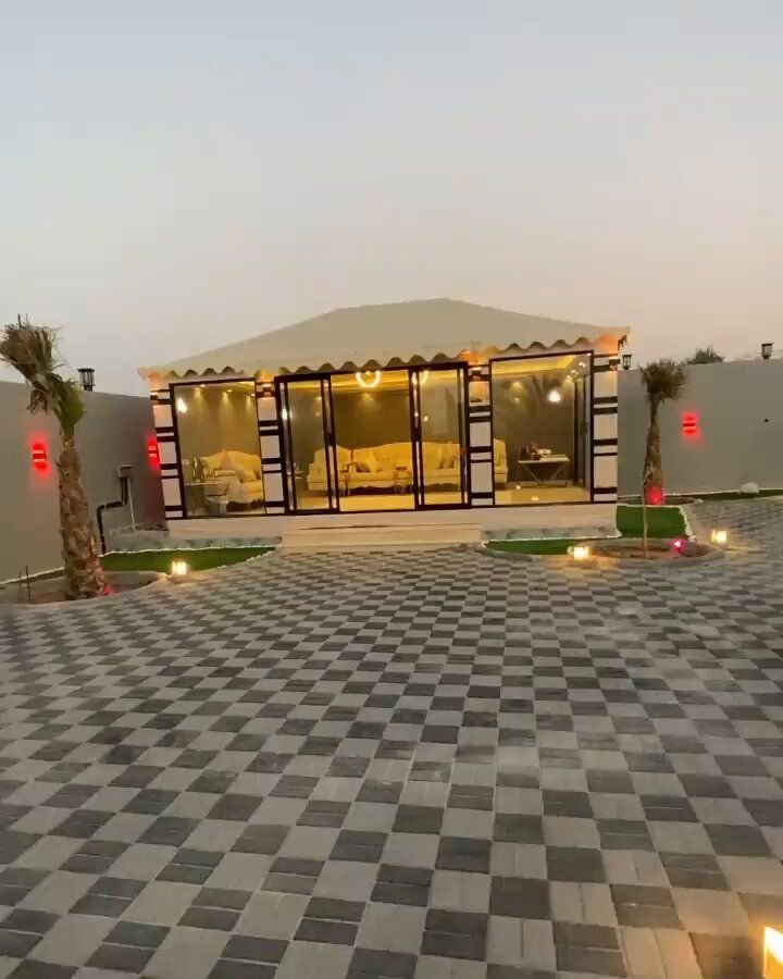 تفصيل وتركيب بيوت الشعر الملكية والمجالس الخارجية في حي السلامة بمكة